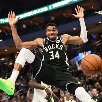 Giannis Antetokounmpo Private Autograph Signing